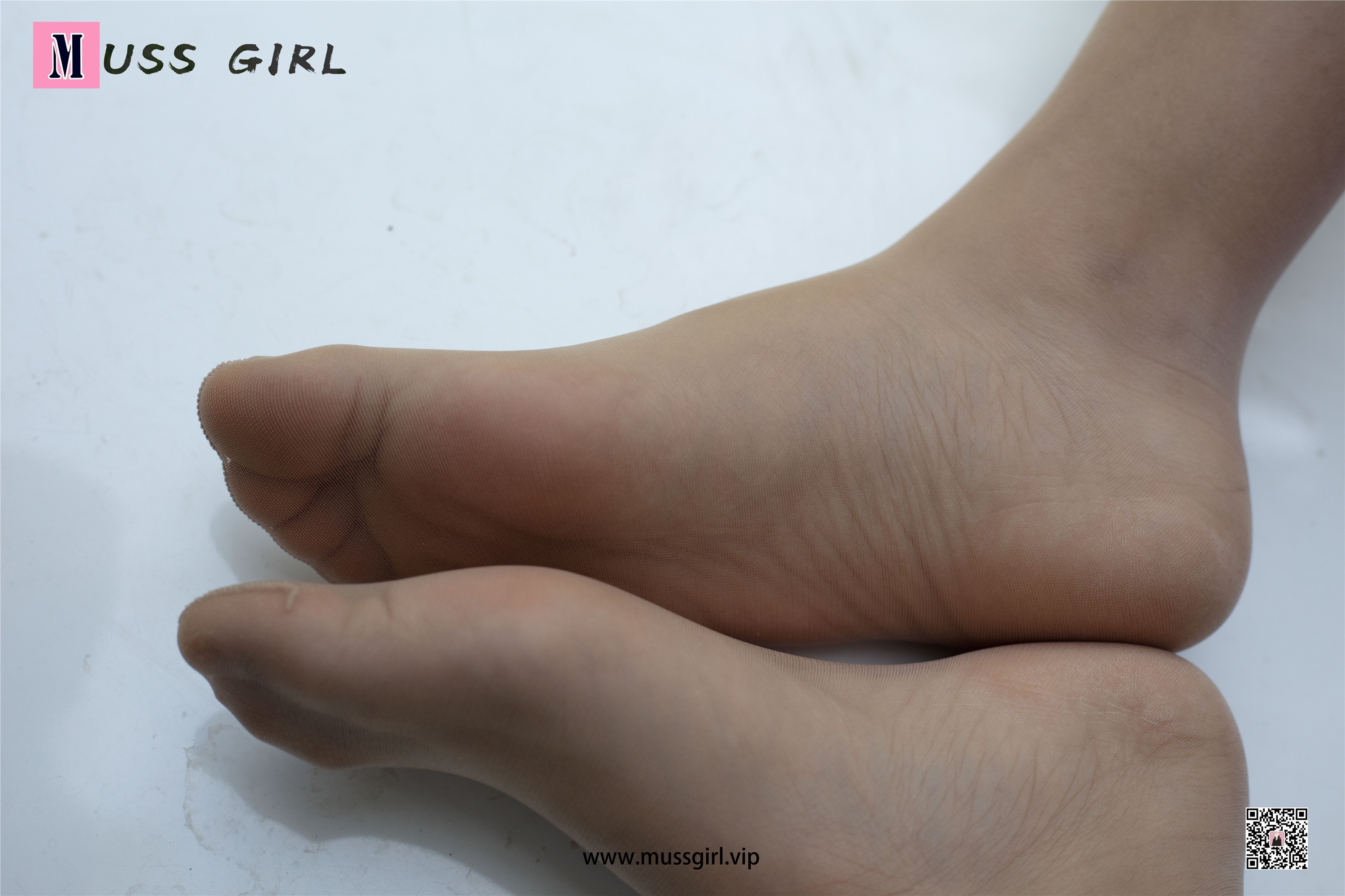 MussGirl慕丝女郎  NO.211 牛仔热裤肉丝美女